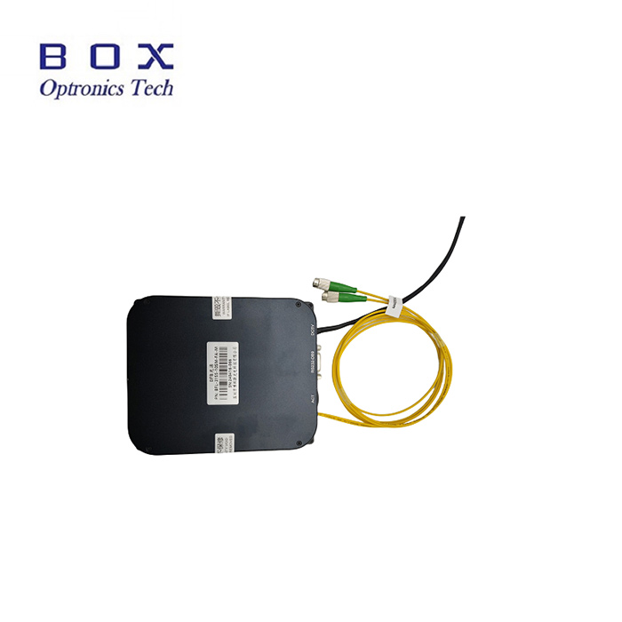 Fiber med polarisering og flerfiber fiber